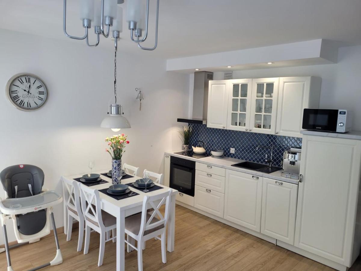 Sunset II Apartment Дзивновек Екстериор снимка